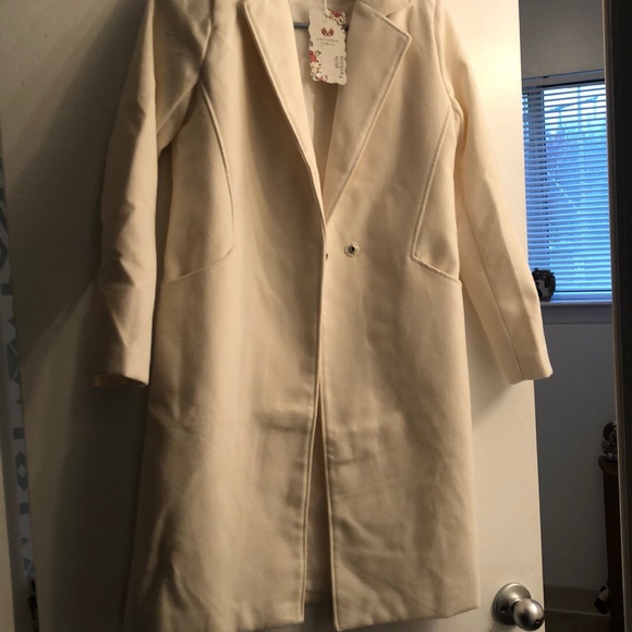 Lined cream color coat - Picture 3 of 5